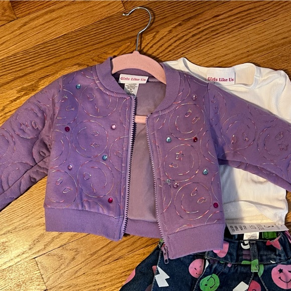 Girls like us $54 outfit set super cute! 3 Toddler - Picture 3 of 3